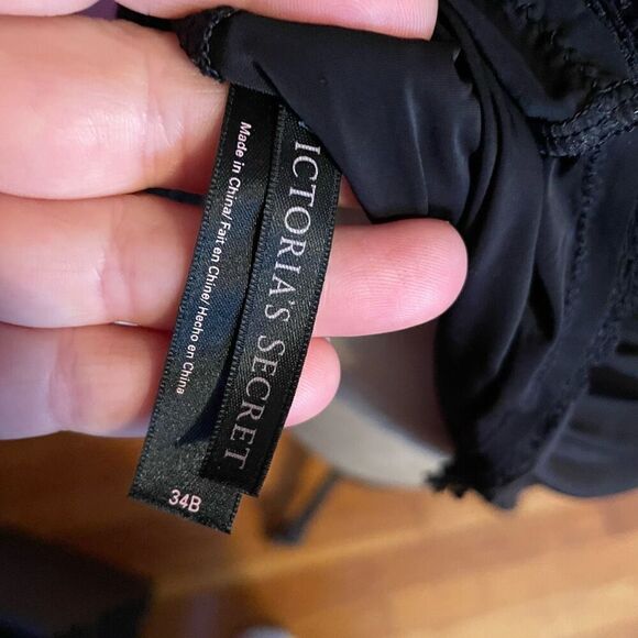 VICTORIA’S SECRET | black camisole 34B - Picture 8 of 10